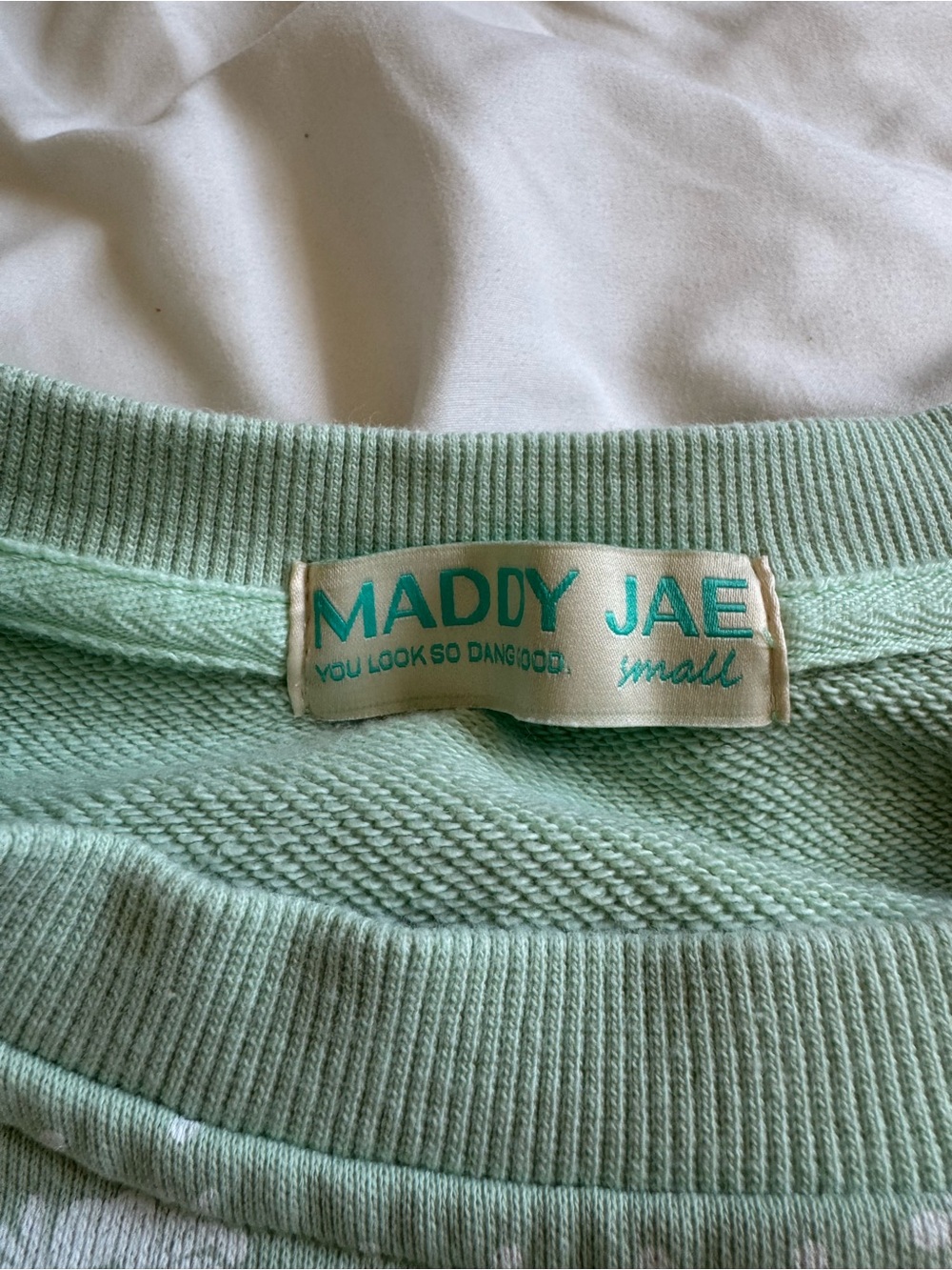 Maddy Jae Aloe Bandana Sweatshirt and Shorts Set Green Size Small S - Picture 5 of 7